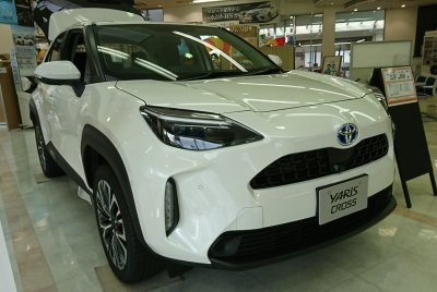 名古屋栄・豊田市の派遣会社エイチアールテクノのお届けするトヨタ自動車「ヤリスクロス」の画像